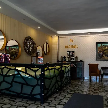 Maidos & Aparthotel 3*