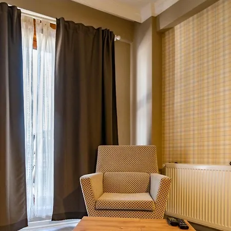 Aparthotel Maidos &