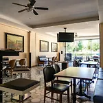 Aparthotel Maidos Hotel & Suites
