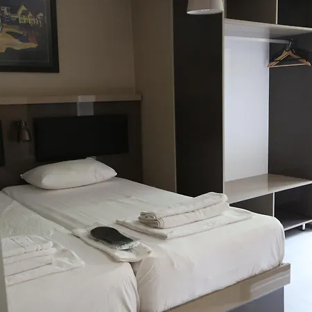 Maidos Suites Aparthotel